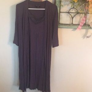 A Pea in the Pod Nursing nightgown + robe set